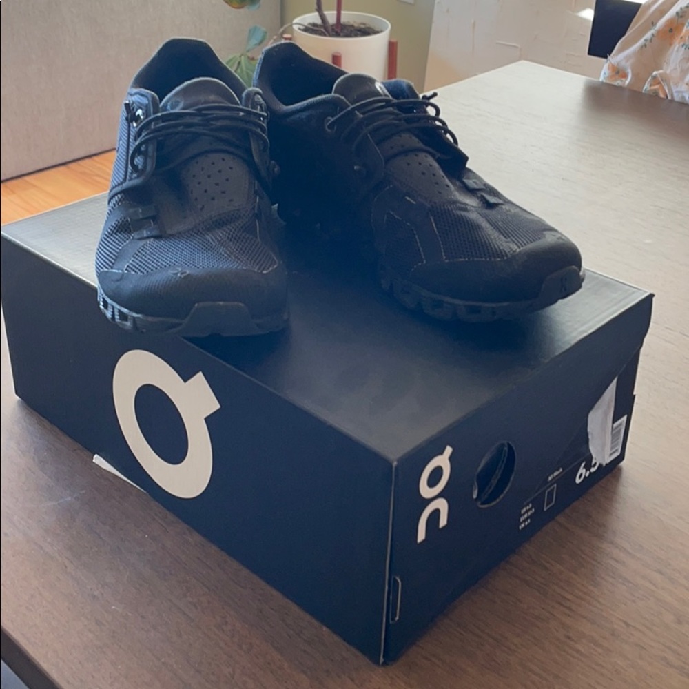 On Running Women’s Cloud Sneaker